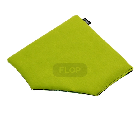 Narożny materacyk w liście na czarnym tle